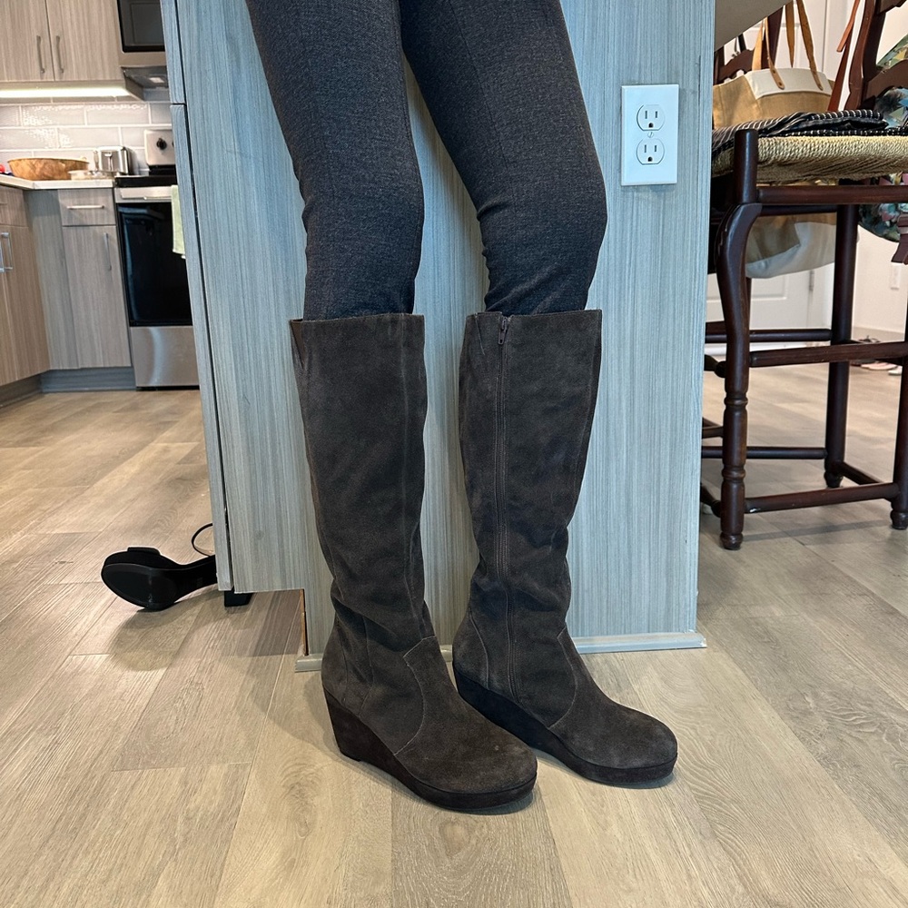Ashley By 26 International Gray Wedge Shoes